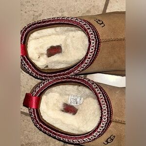 Worn once worn ugg slippers